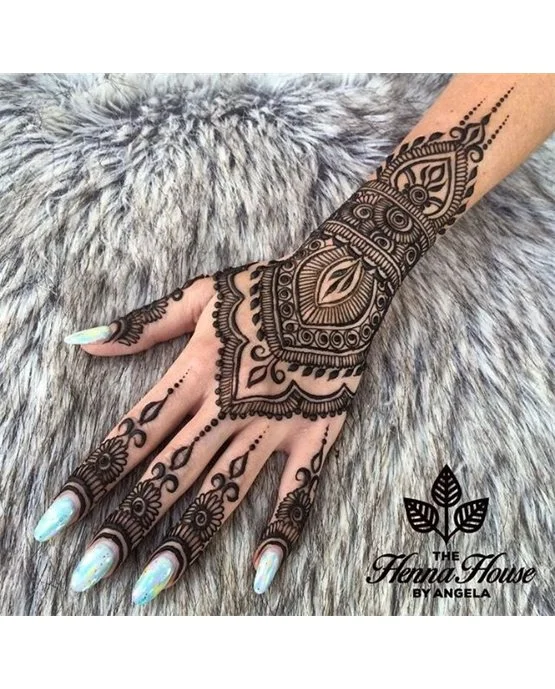 Stunning Overlay Touch Blending Into Simple Full Hand Mehndi Design